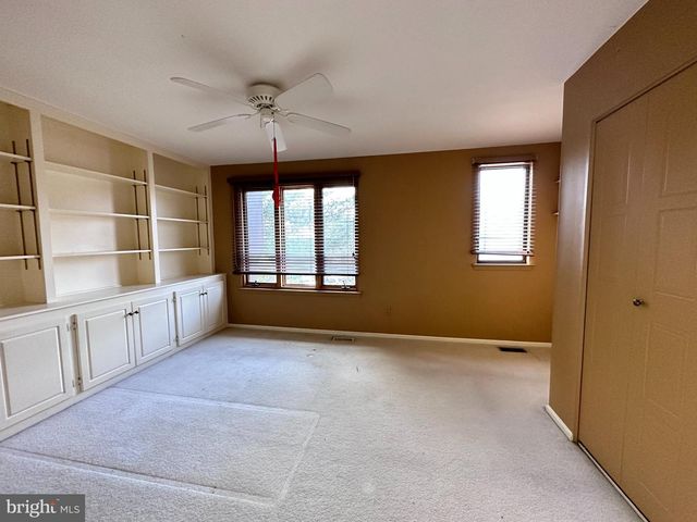 130 GRANITE HILL CT, Langhorne, PA 19047