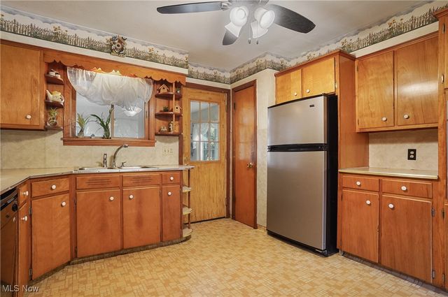 469 Lodi Street, Akron, OH 44305