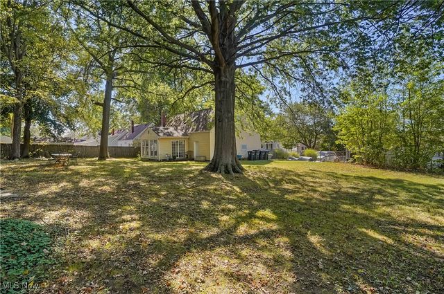 469 Lodi Street, Akron, OH 44305