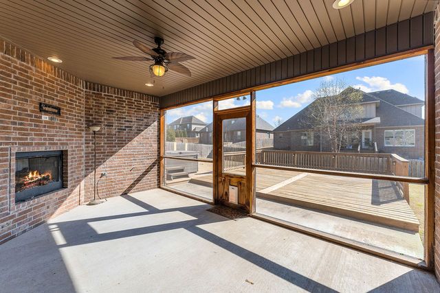 2512 S Horizon Boulevard, Rogers, AR 72758