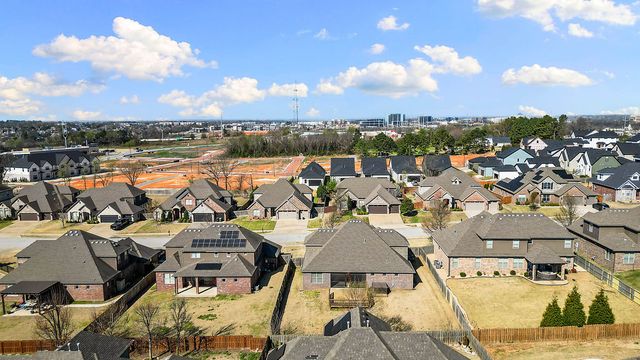 2512 S Horizon Boulevard, Rogers, AR 72758