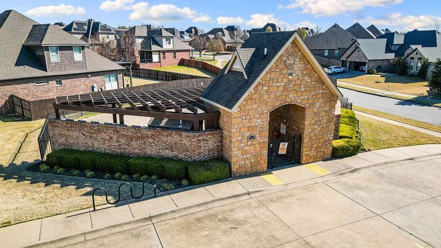 2512 S Horizon Boulevard, Rogers, AR 72758