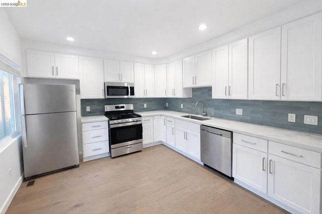 2045 Emerson St, Berkeley, CA 94703