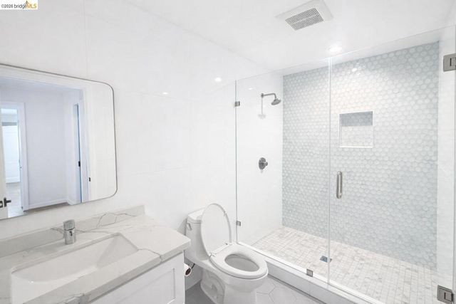 2045 Emerson St, Berkeley, CA 94703