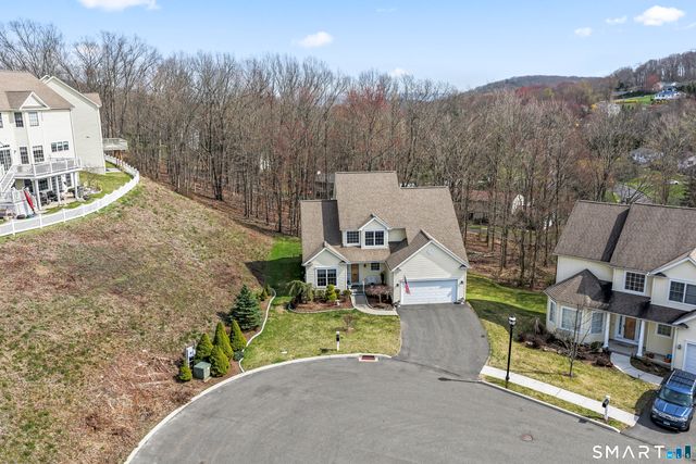 18 Spring Ridge Court 18, Danbury, CT 06811