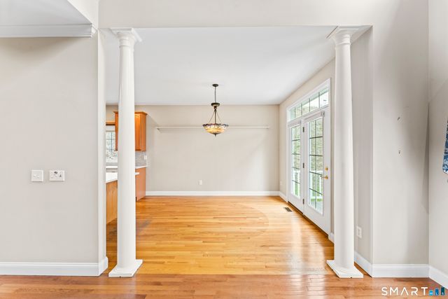 18 Spring Ridge Court 18, Danbury, CT 06811