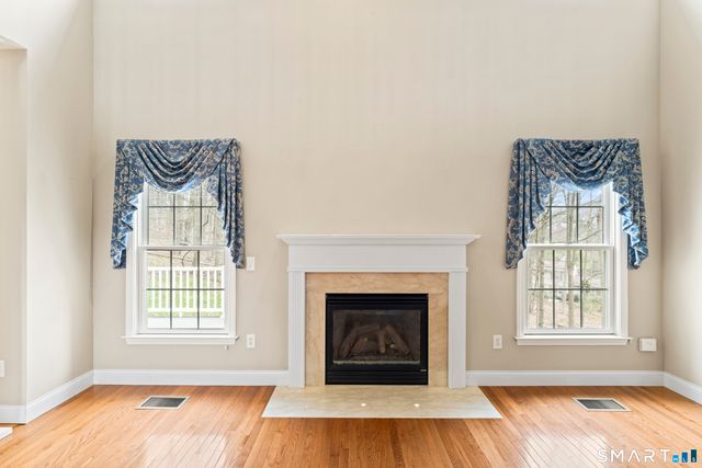 18 Spring Ridge Court 18, Danbury, CT 06811