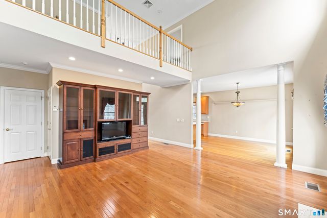 18 Spring Ridge Court 18, Danbury, CT 06811