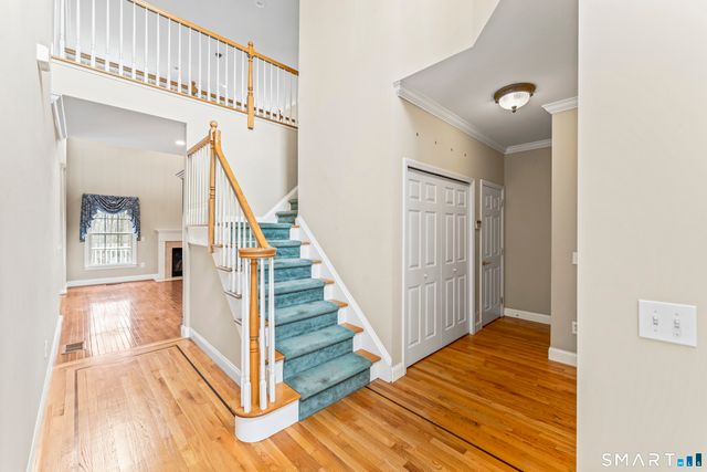 18 Spring Ridge Court 18, Danbury, CT 06811