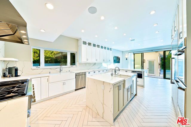 721 N Beverly Drive, Beverly Hills, CA 90210