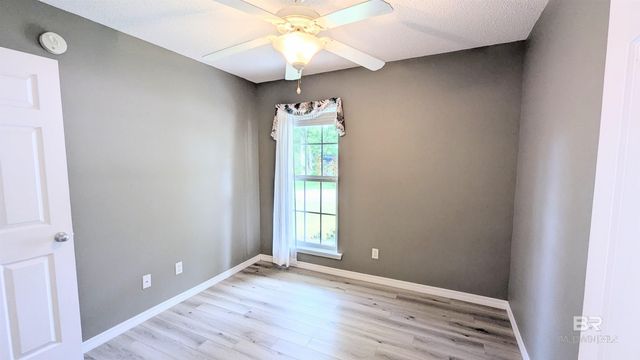 2758 Manuel Circle, Lillian, AL 36549