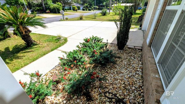 2758 Manuel Circle, Lillian, AL 36549