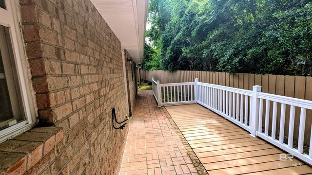 2758 Manuel Circle, Lillian, AL 36549