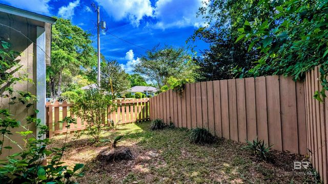 2758 Manuel Circle, Lillian, AL 36549
