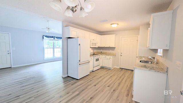 2758 Manuel Circle, Lillian, AL 36549