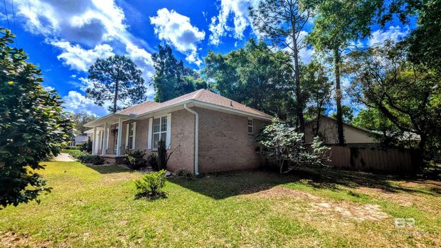 2758 Manuel Circle, Lillian, AL 36549