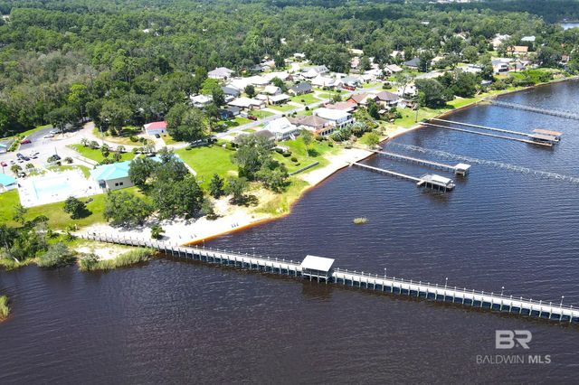 2758 Manuel Circle, Lillian, AL 36549