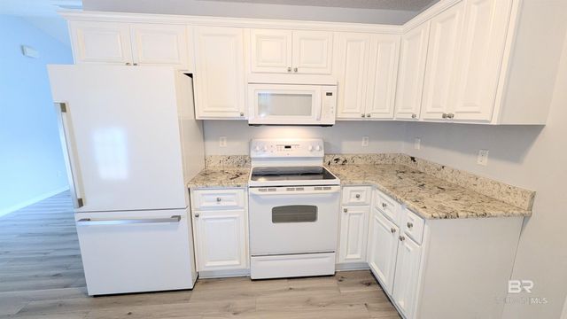 2758 Manuel Circle, Lillian, AL 36549