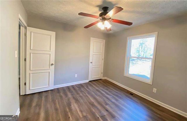 5825 Stonehaven Drive NW, Kennesaw, GA 30152