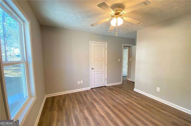 5825 Stonehaven Drive NW, Kennesaw, GA 30152