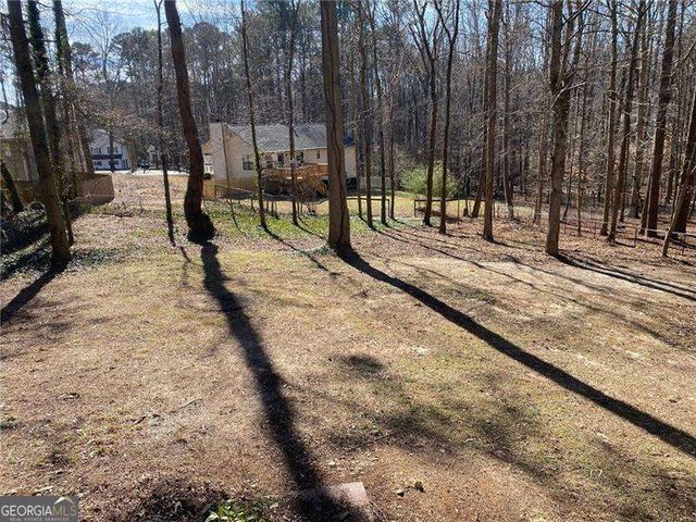 5825 Stonehaven Drive NW, Kennesaw, GA 30152