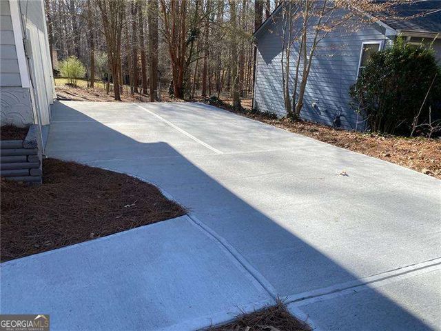 5825 Stonehaven Drive NW, Kennesaw, GA 30152