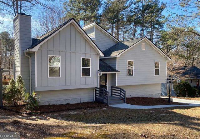 5825 Stonehaven Drive NW, Kennesaw, GA 30152