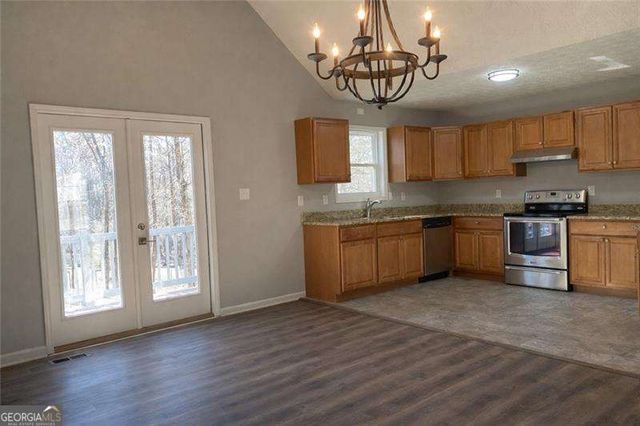 5825 Stonehaven Drive NW, Kennesaw, GA 30152