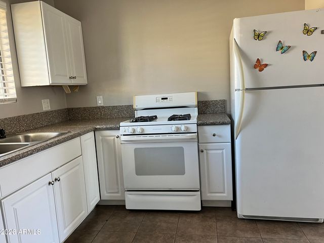 1328 W COCHISE Drive, Phoenix, AZ 85021