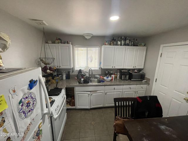 1328 W COCHISE Drive, Phoenix, AZ 85021