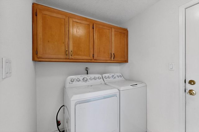 4600 WAYNESBORO Place NW, Albuquerque, NM 87120