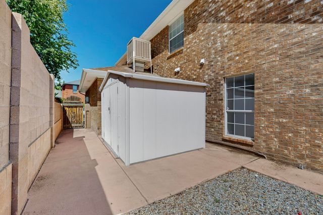 4600 WAYNESBORO Place NW, Albuquerque, NM 87120