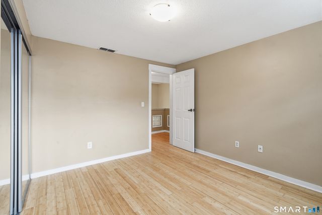 128 Shepards Knoll Drive 128, Hamden, CT 06514