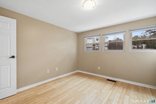 128 Shepards Knoll Drive 128, Hamden, CT 06514