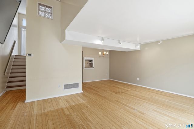 128 Shepards Knoll Drive 128, Hamden, CT 06514