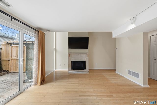 128 Shepards Knoll Drive 128, Hamden, CT 06514