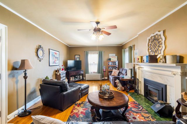 820 MAIN ST, Boonville, MO 65233