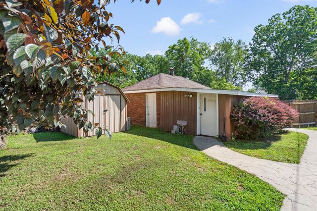 820 MAIN ST, Boonville, MO 65233