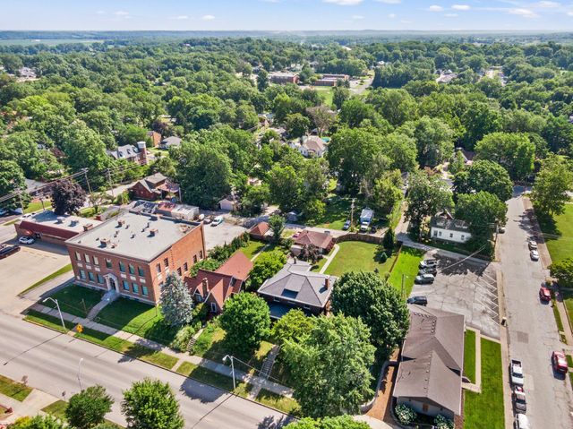 820 MAIN ST, Boonville, MO 65233