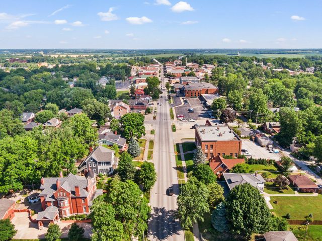 820 MAIN ST, Boonville, MO 65233
