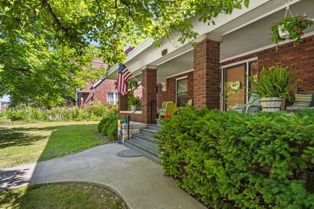 820 MAIN ST, Boonville, MO 65233