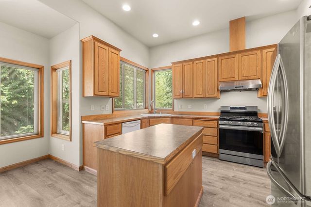 9926 SW 184th Way, Vashon, WA 98070