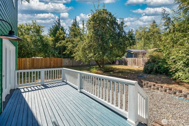 9926 SW 184th Way, Vashon, WA 98070