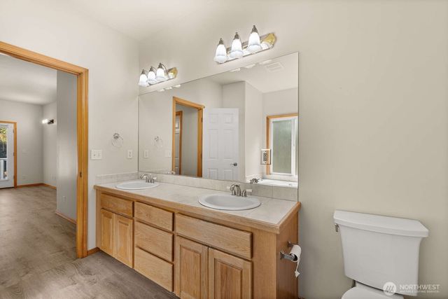 9926 SW 184th Way, Vashon, WA 98070