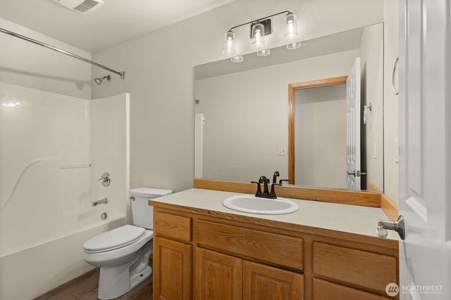 9926 SW 184th Way, Vashon, WA 98070