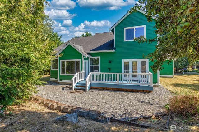 9926 SW 184th Way, Vashon, WA 98070