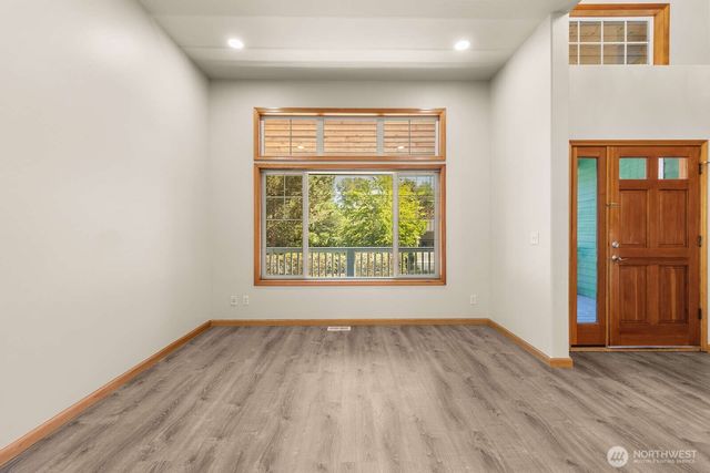 9926 SW 184th Way, Vashon, WA 98070