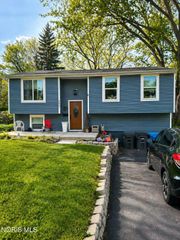 4259 Wickford Point Drive, Toledo, OH 43607