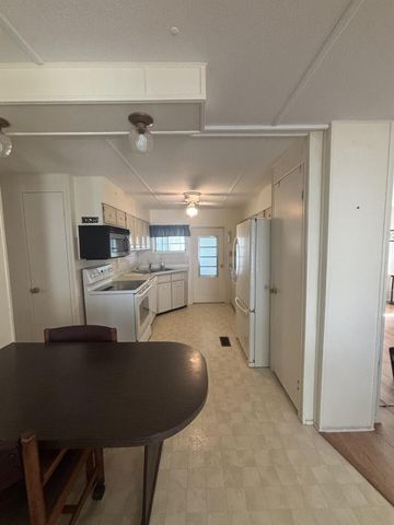 10 SE Guava Lane, Port St Lucie, FL 34952