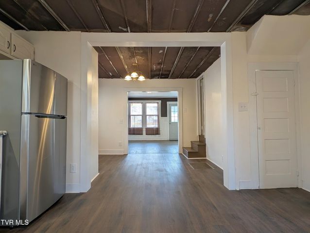 1749 South Us Highway 23, Weber City, VA 24290